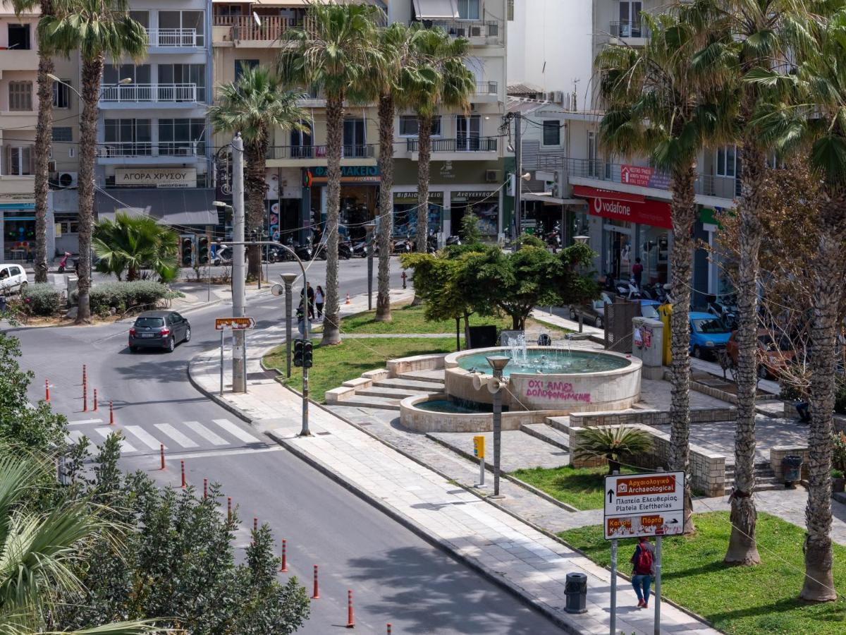 Iris Luxury Apartment At The Heraklion Center Екстериор снимка